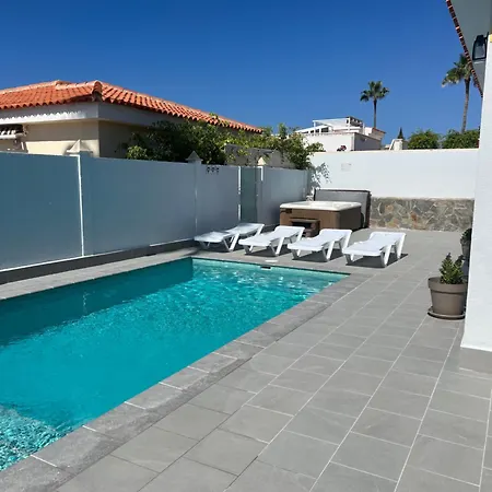 Magnolia Villa Callao Salvaje